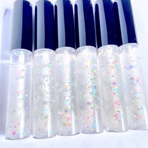 Clear Lipgloss with a bit of sparkling shimmer!!